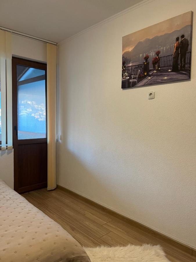 Guest House Tanevi デヴィン エクステリア 写真